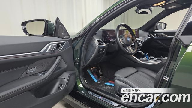 BMW i4 2022 — photo 16