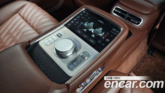 Genesis G90 2023 — photo 18