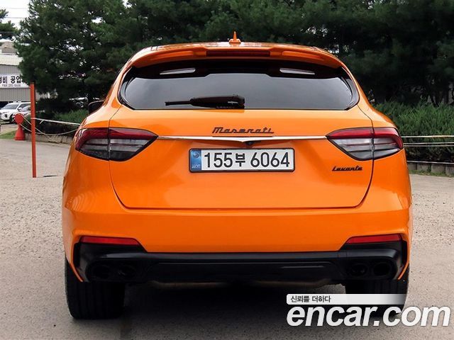 Maserati Levante 2022 — photo 4