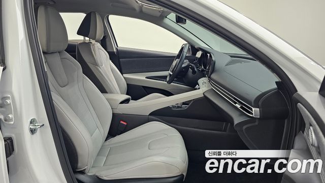Hyundai AVANTE 2023 — photo 11