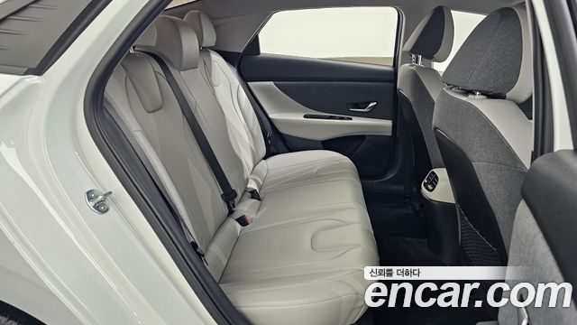 Hyundai AVANTE 2023 — photo 12