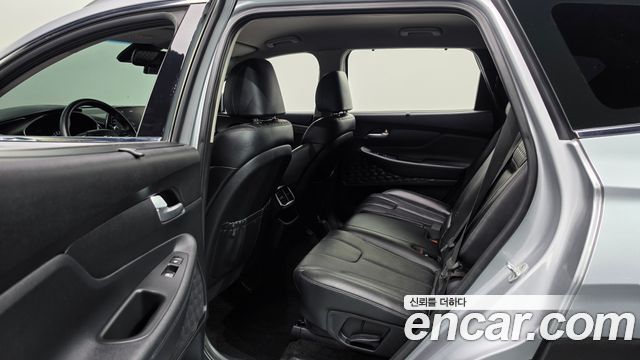 Hyundai Santafe 2019 — photo 11