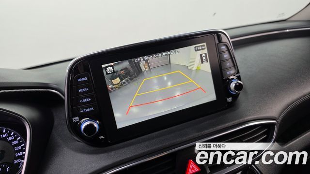 Hyundai Santafe 2019 — photo 14