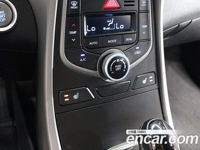 Hyundai AVANTE 2014 — photo 10