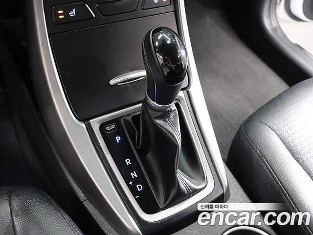 Hyundai AVANTE 2014 — photo 11