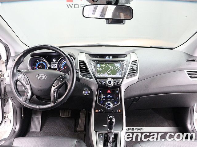 Hyundai AVANTE 2014 — photo 13