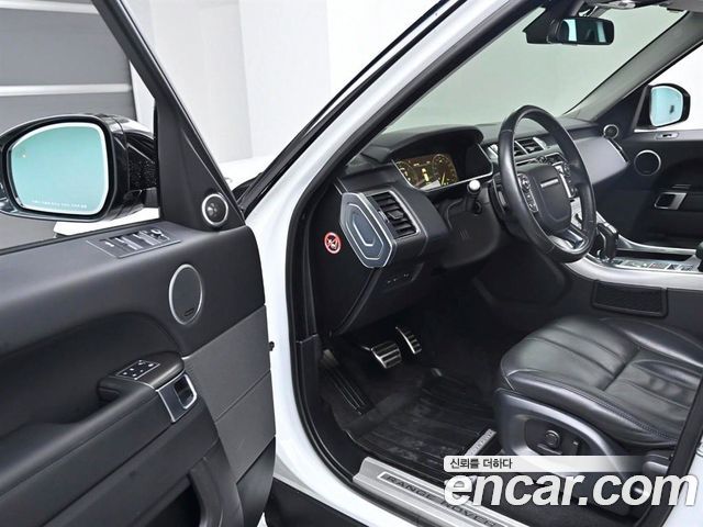 Land Rover Range Rover Sport 2016 — photo 10