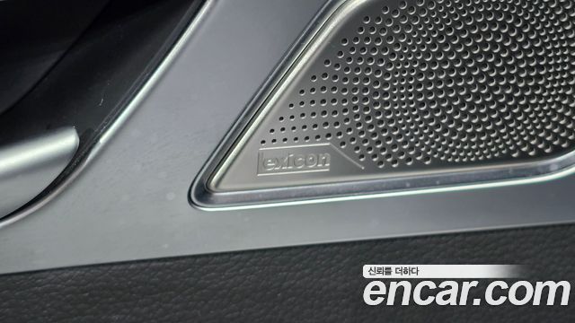 Genesis G80 2018 — photo 25