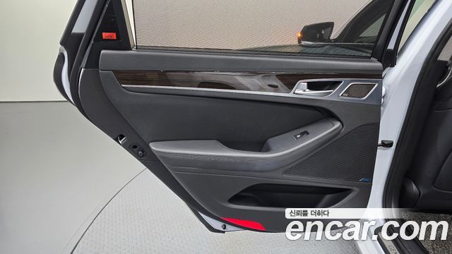 Genesis G80 2018 — photo 15