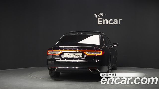 Lincoln Continental 2017 — photo 4