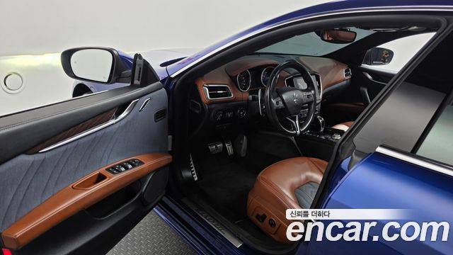 Maserati Ghibli 2018 — photo 13