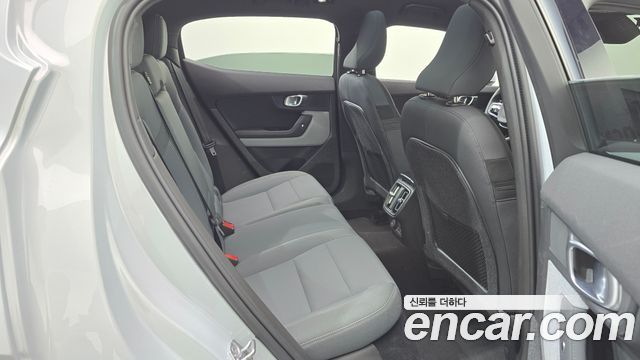 Polestar Polestar 2 2022 — photo 17