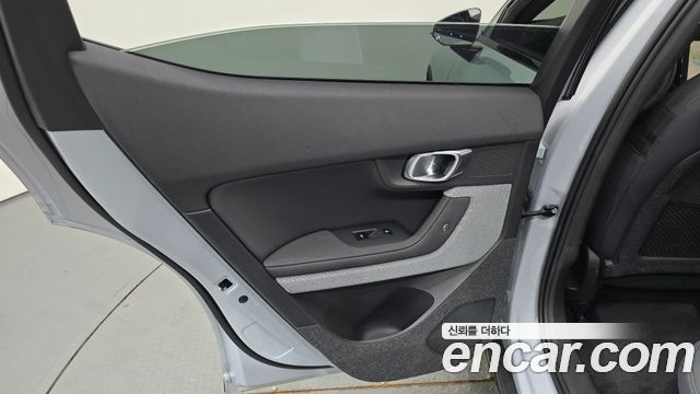 Polestar Polestar 2 2022 — photo 15