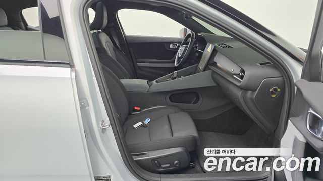Polestar Polestar 2 2022 — photo 16