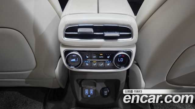 Genesis GV80 2022 — photo 18