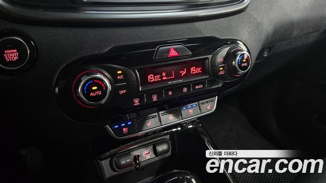 Kia Sorento 2015 — photo 32