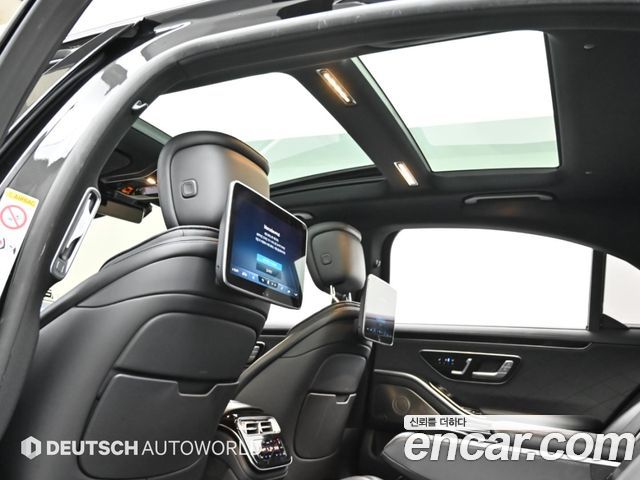 Mercedes-Benz S-Class 2022 — photo 18