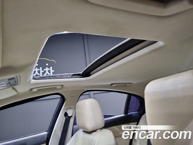 Jaguar XF 2013 — photo 9