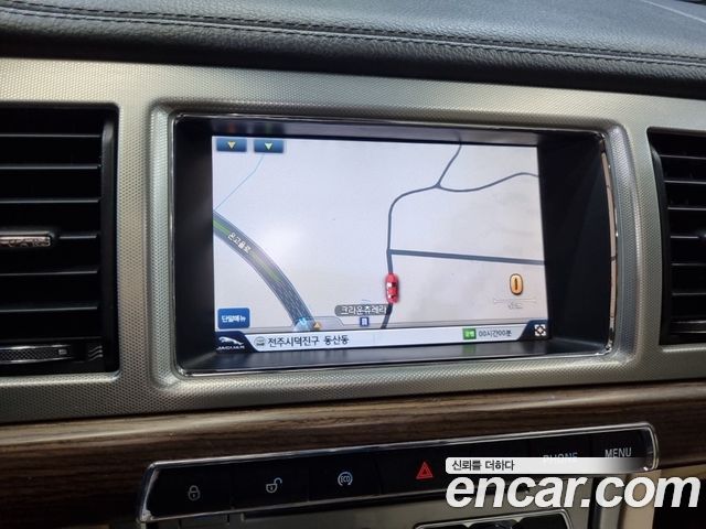Jaguar XF 2013 — photo 10