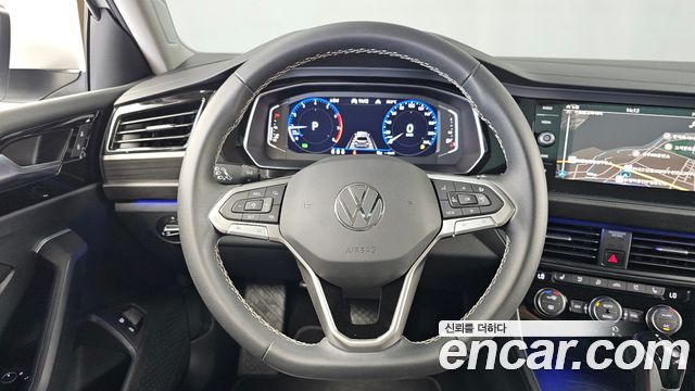 Volkswagen Jetta 2023 — photo 19