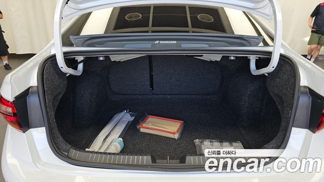 Volkswagen Jetta 2023 — photo 26