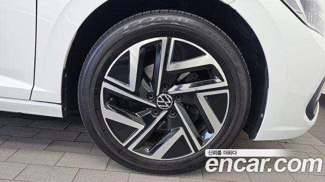 Volkswagen Jetta 2023 — photo 7