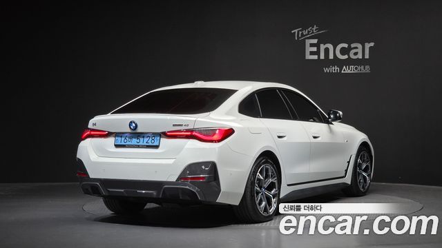 BMW i4 2023 — photo 2