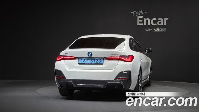 BMW i4 2023 — photo 4