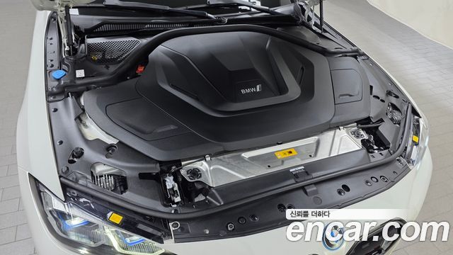BMW i4 2023 — photo 6