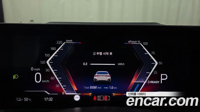 BMW i4 2023 — photo 11