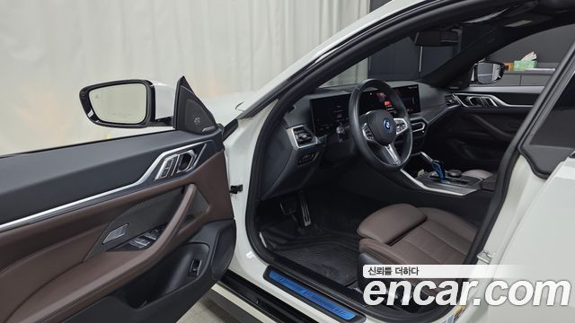 BMW i4 2023 — photo 13