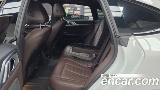 BMW i4 2023 — photo 18