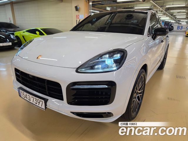 Porsche Cayenne 2022 — photo 2