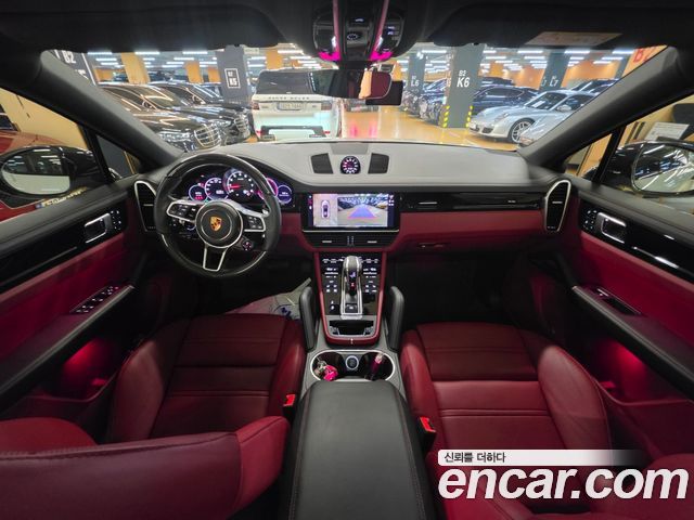 Porsche Cayenne 2022 — photo 13