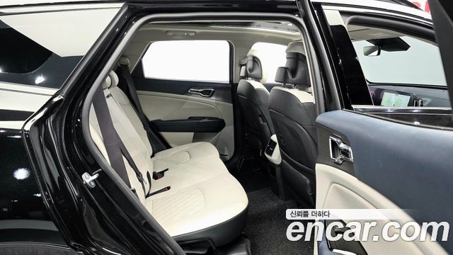 Kia Sportage 2023 — photo 17