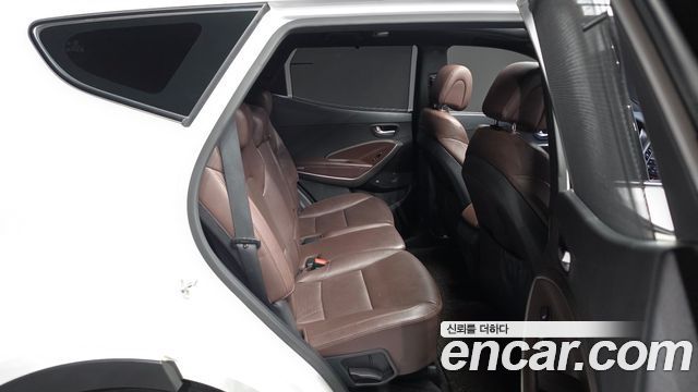 Hyundai Santafe 2018 — photo 12