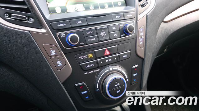 Hyundai Santafe 2018 — photo 16