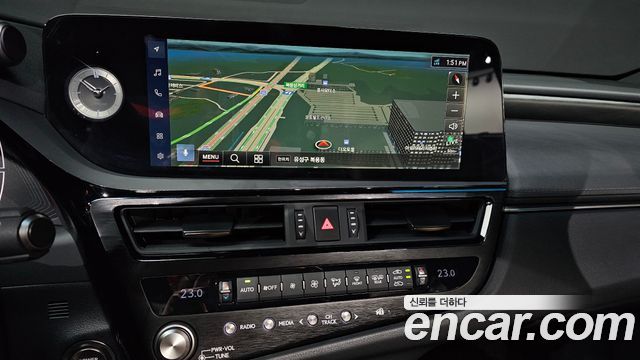 Lexus ES 2025 — photo 19
