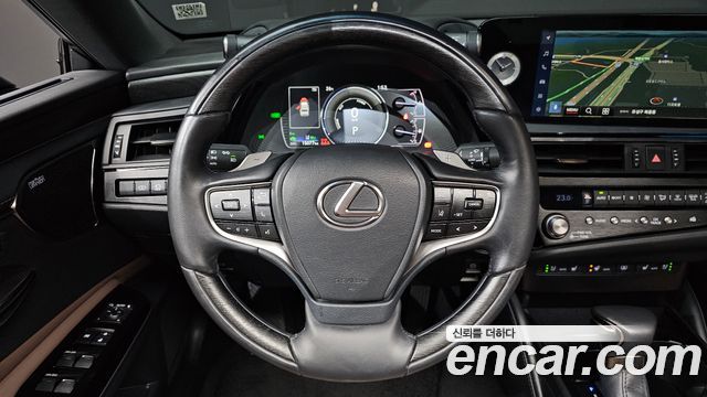 Lexus ES 2025 — photo 20