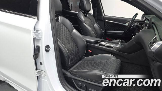 Genesis G70 2018 — photo 11
