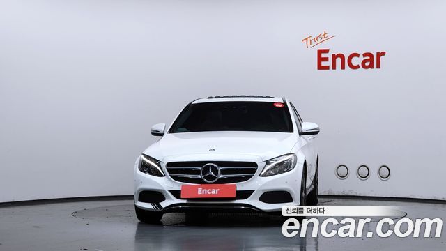 Mercedes-Benz C-Class 2018 — photo 3