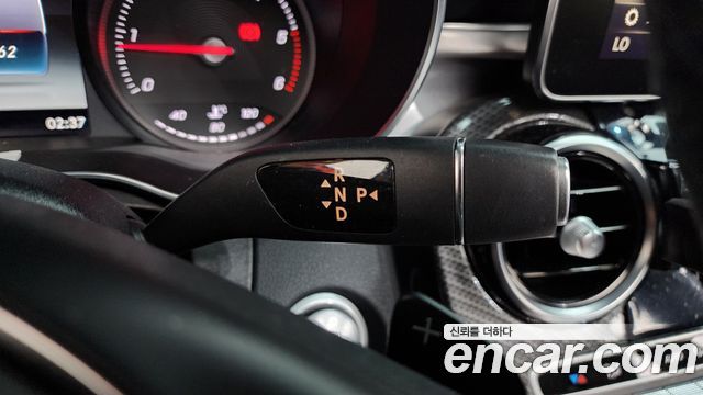 Mercedes-Benz C-Class 2018 — photo 12