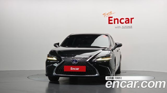 Lexus ES 2019 — photo 3