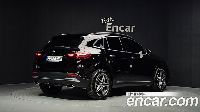 Mercedes-Benz GLA-Class 2026 — photo 2