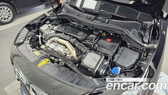 Mercedes-Benz GLA-Class 2026 — photo 6