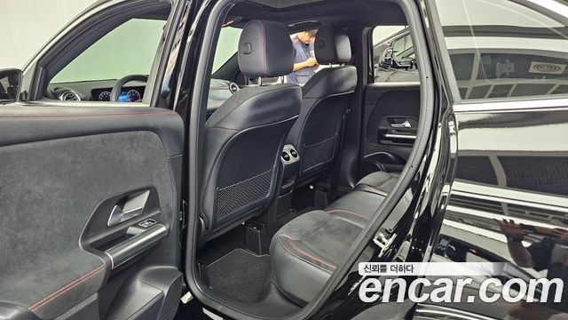 Mercedes-Benz GLA-Class 2026 — photo 17