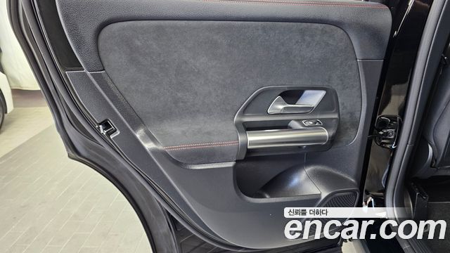 Mercedes-Benz GLA-Class 2026 — photo 15