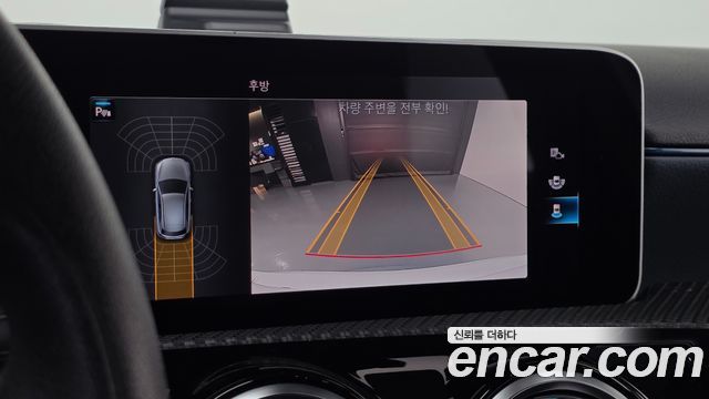 Mercedes-Benz A-Class 2019 — photo 15