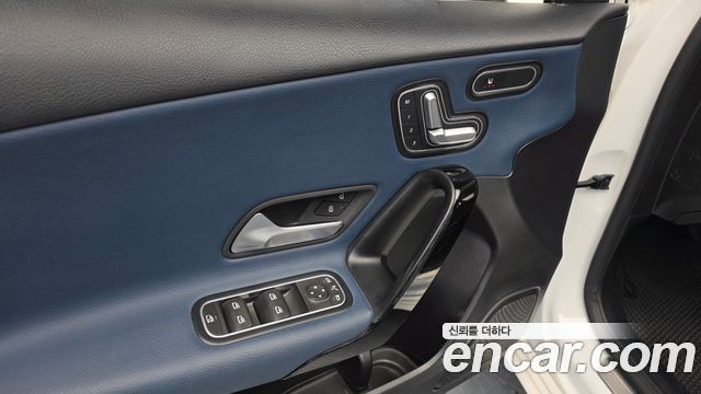 Mercedes-Benz A-Class 2019 — photo 19