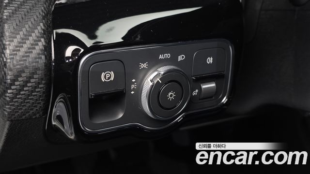 Mercedes-Benz A-Class 2019 — photo 20